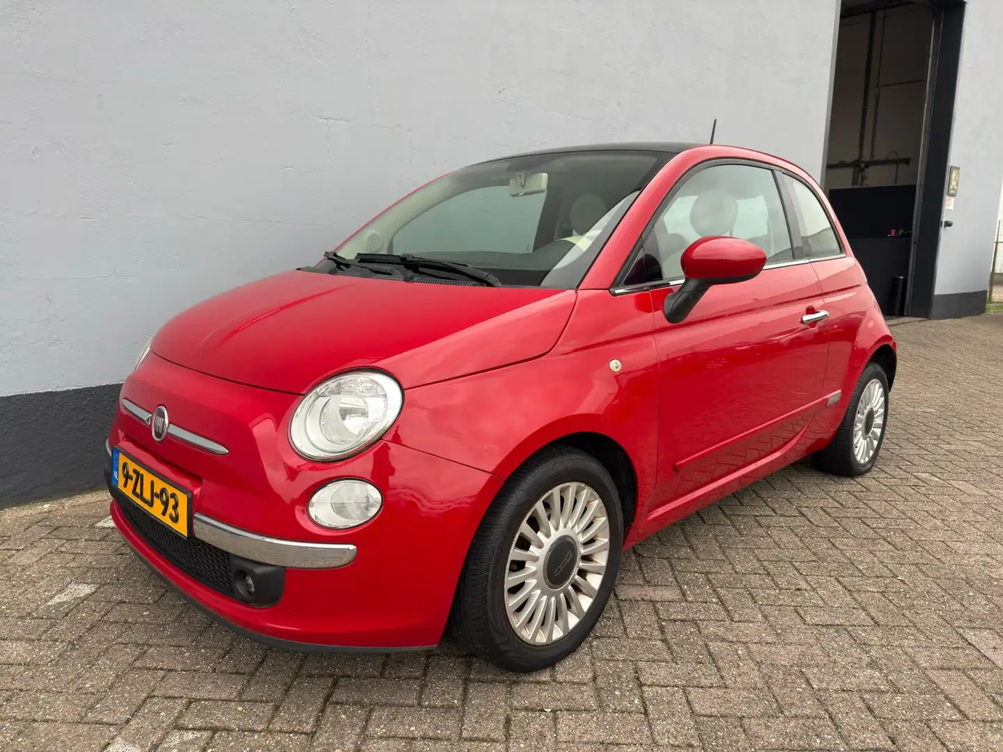 Fiat 500 1.2 Lounge - Airco - Panorama Dak Rood - 1