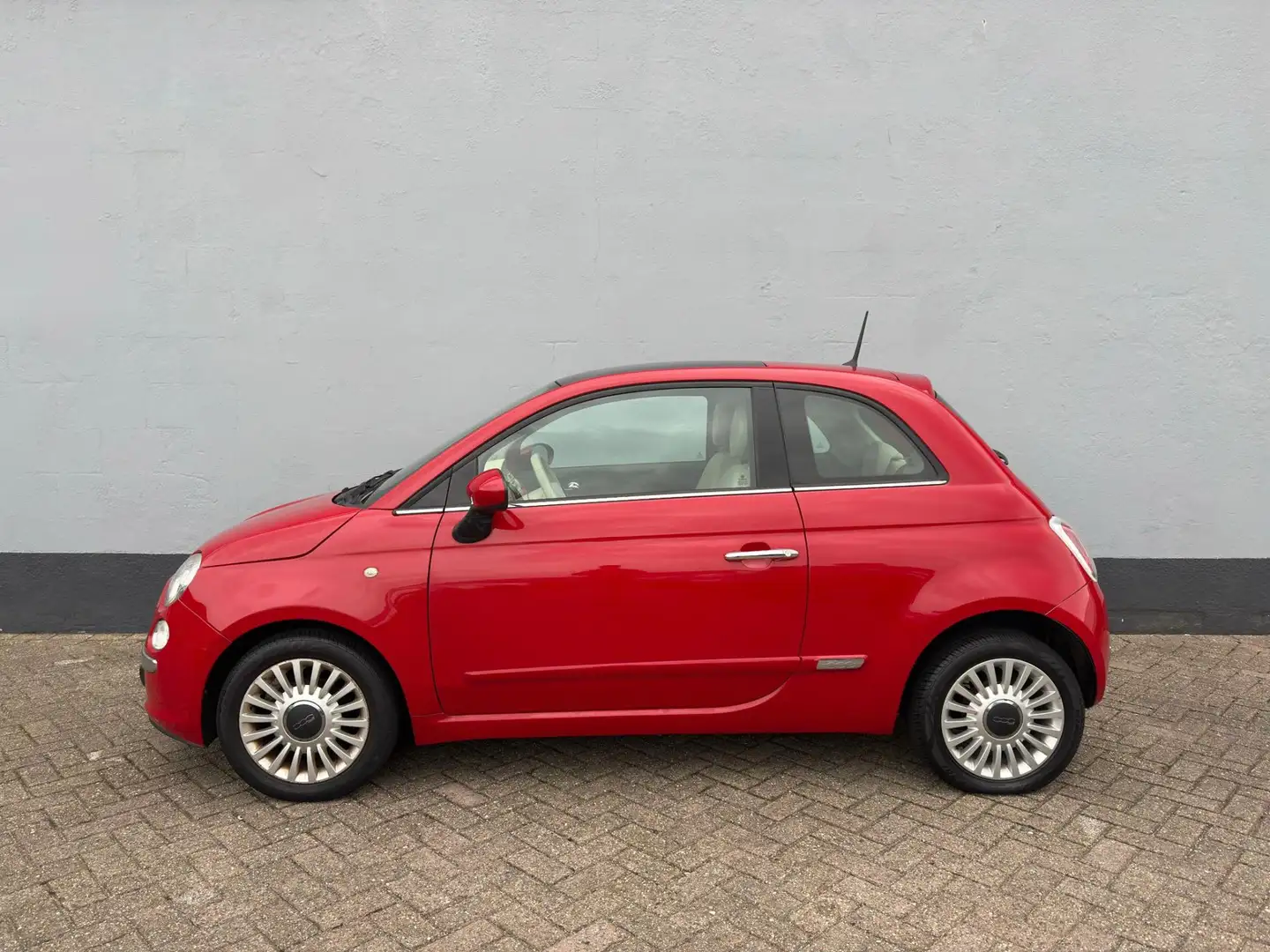 Fiat 500 1.2 Lounge - Airco - Panorama Dak Rood - 2