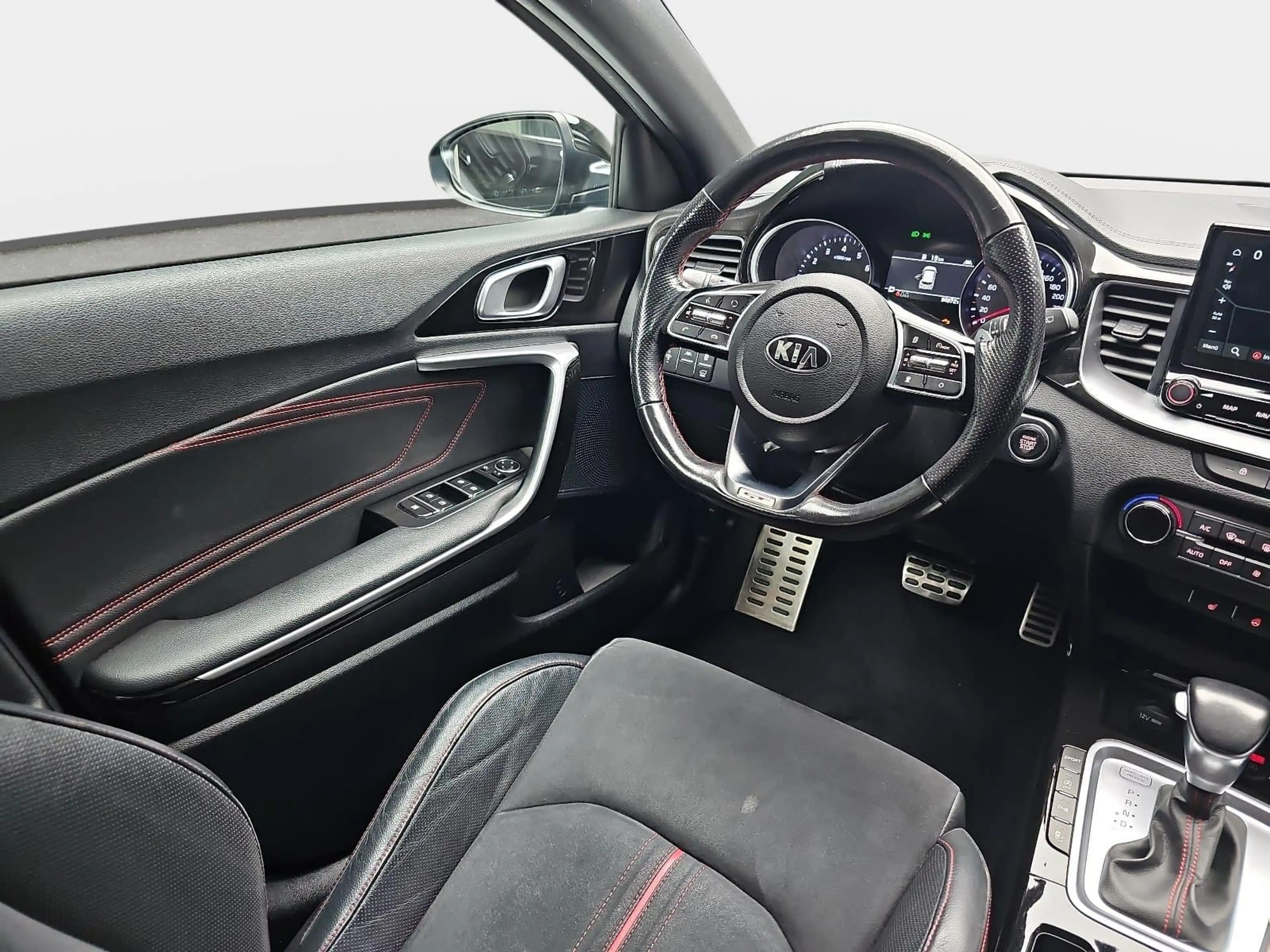 Kia Ceed / cee'd CEED 1.6 T-GDI DCT GT ACC WINTER KAMERA — photo 9