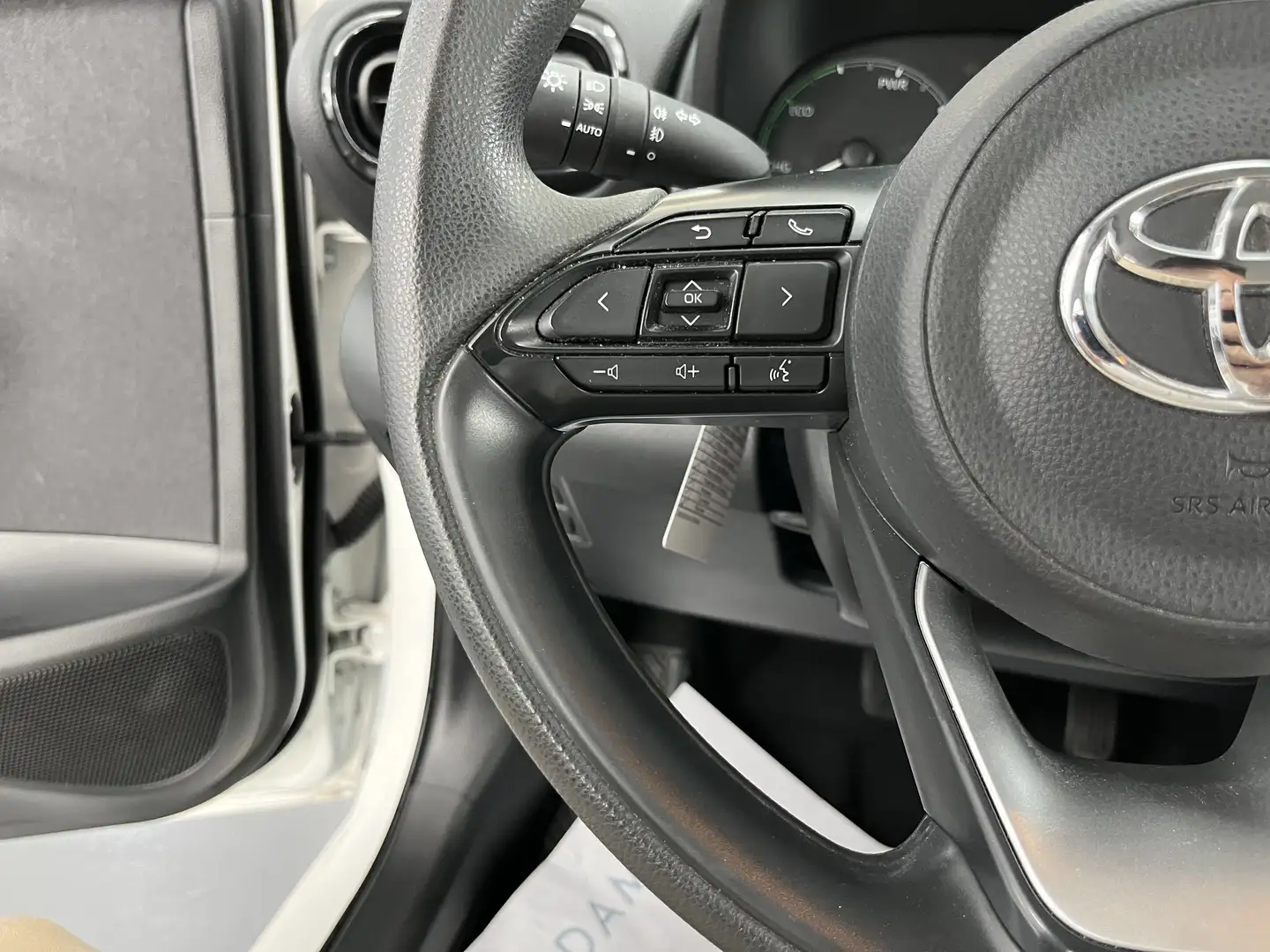 Toyota Yaris Cross 120H Business Plus - 2