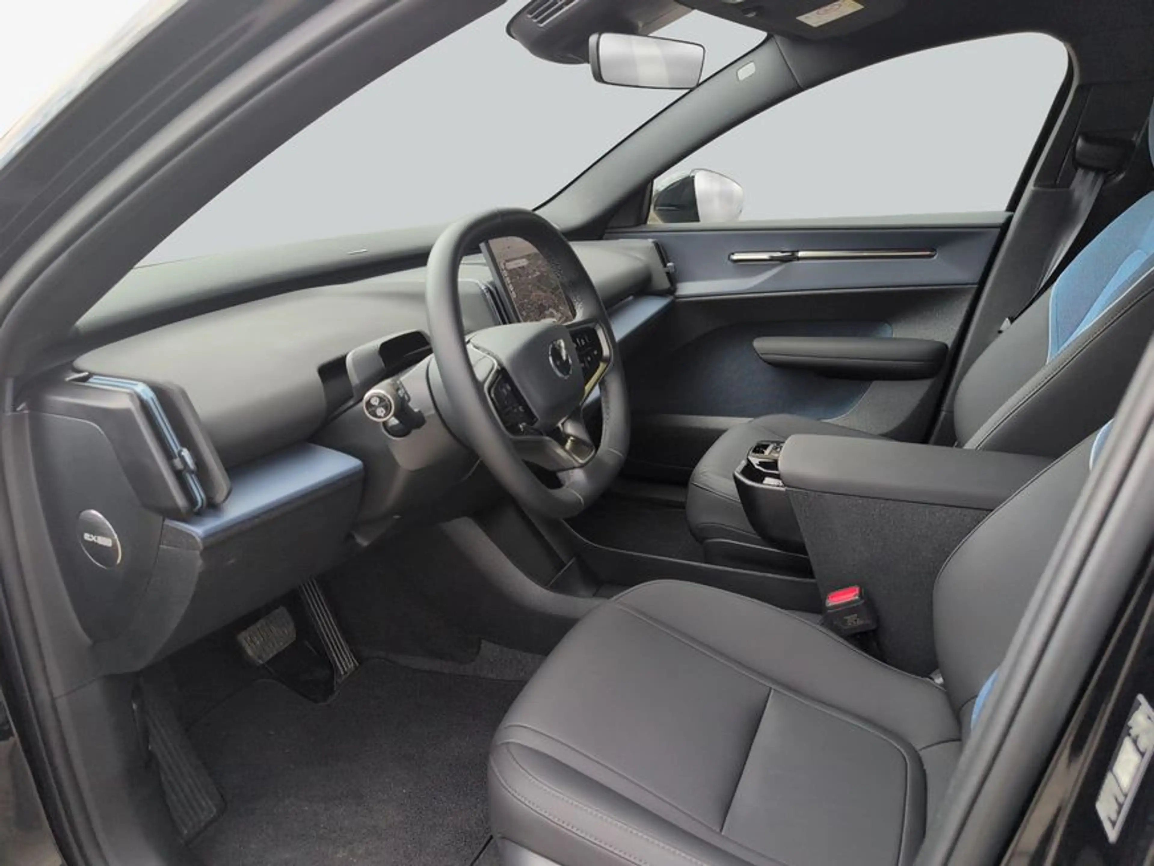Volvo EX30 Single M. Ext. Range RWD Black Edition Plus A — photo 10