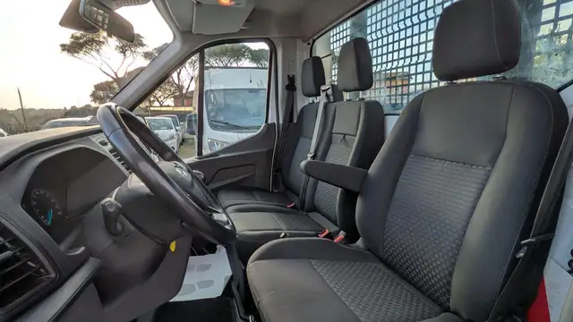 Ford Transit view 11
