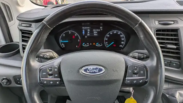 Ford Transit view 9