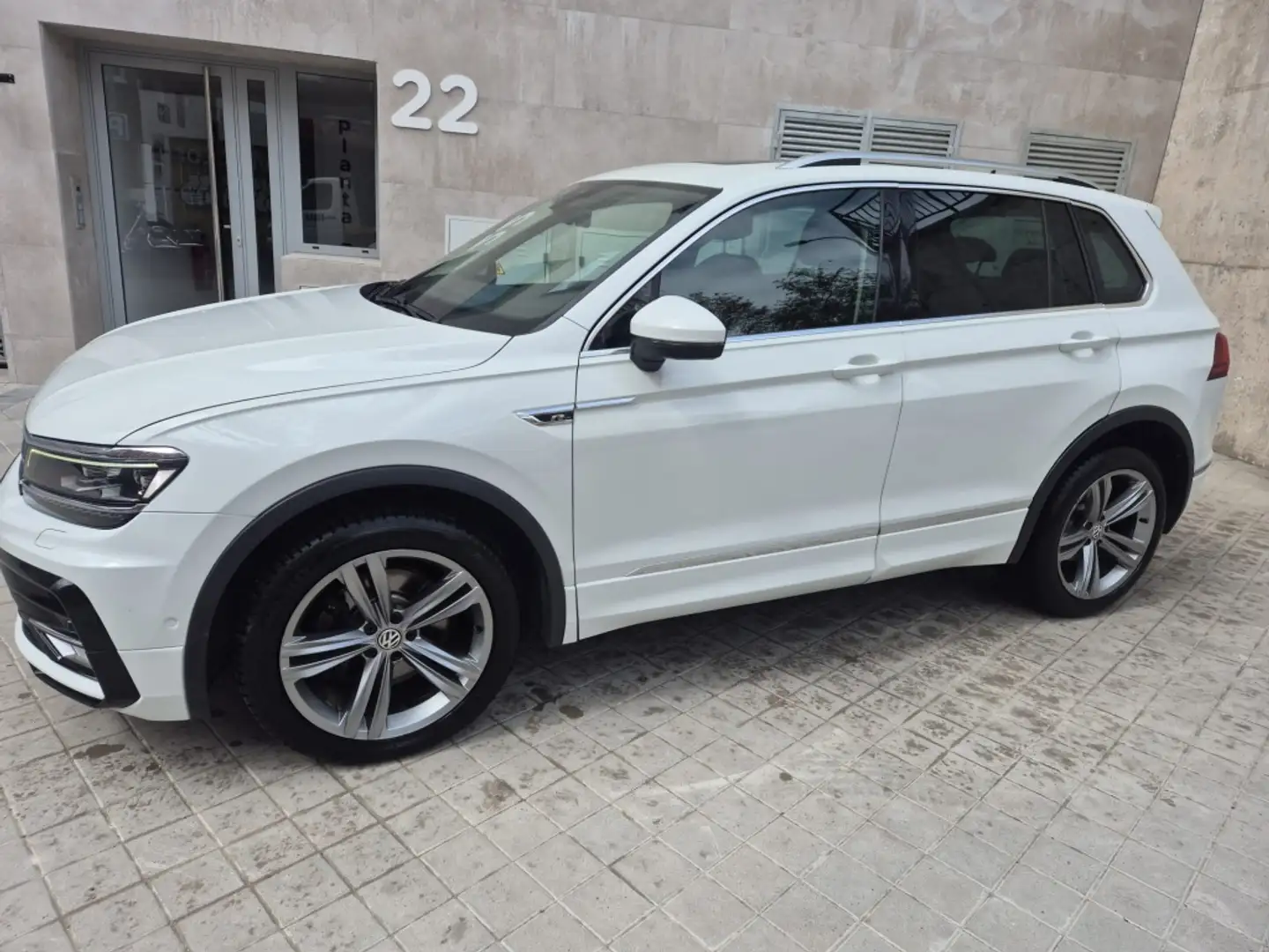 Volkswagen Tiguan 2.0 TSI Sport 4Motion DSG 132kW - 2