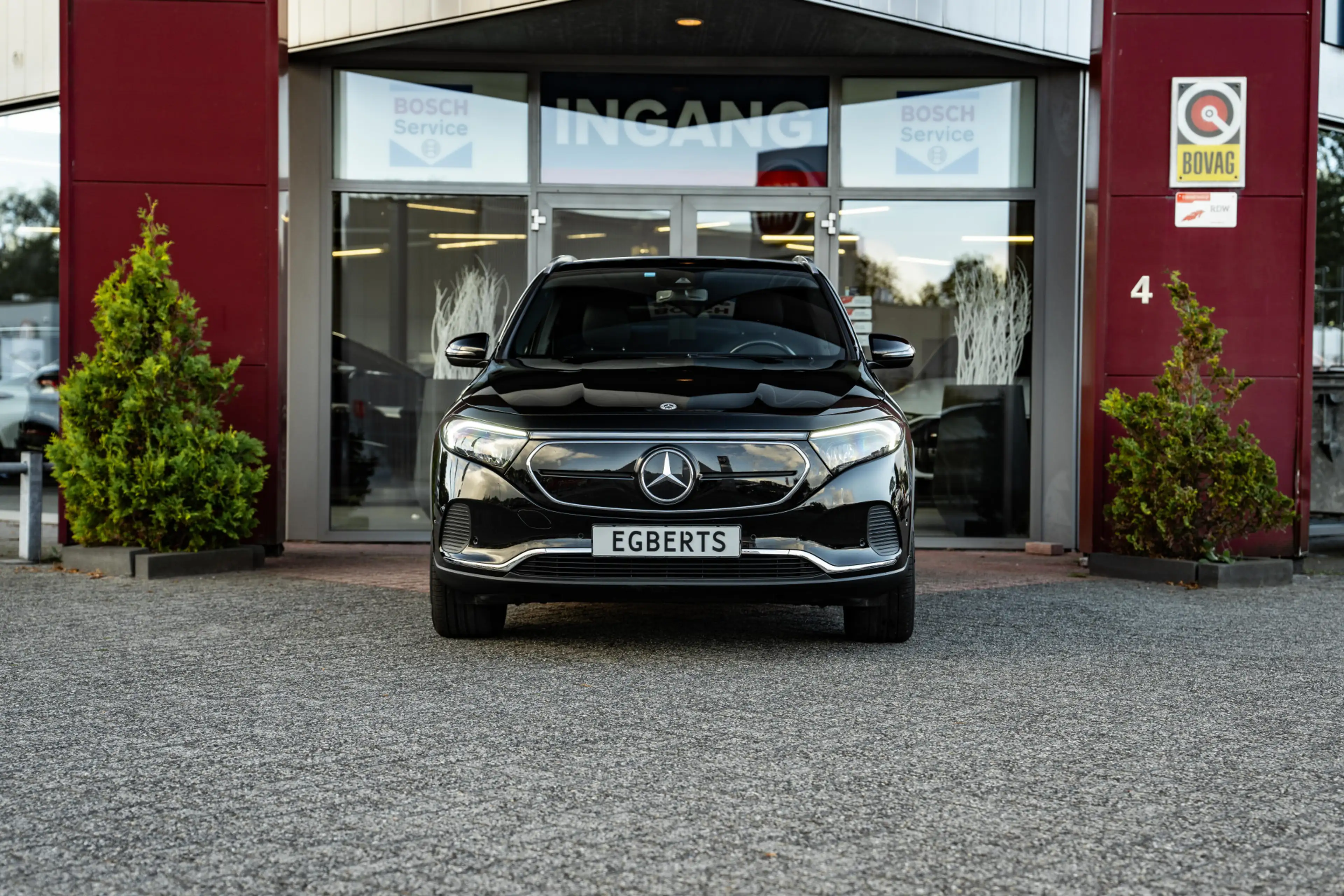 Mercedes-Benz EQA 350 4MATIC Luxury Line 67 kWh — photo 6