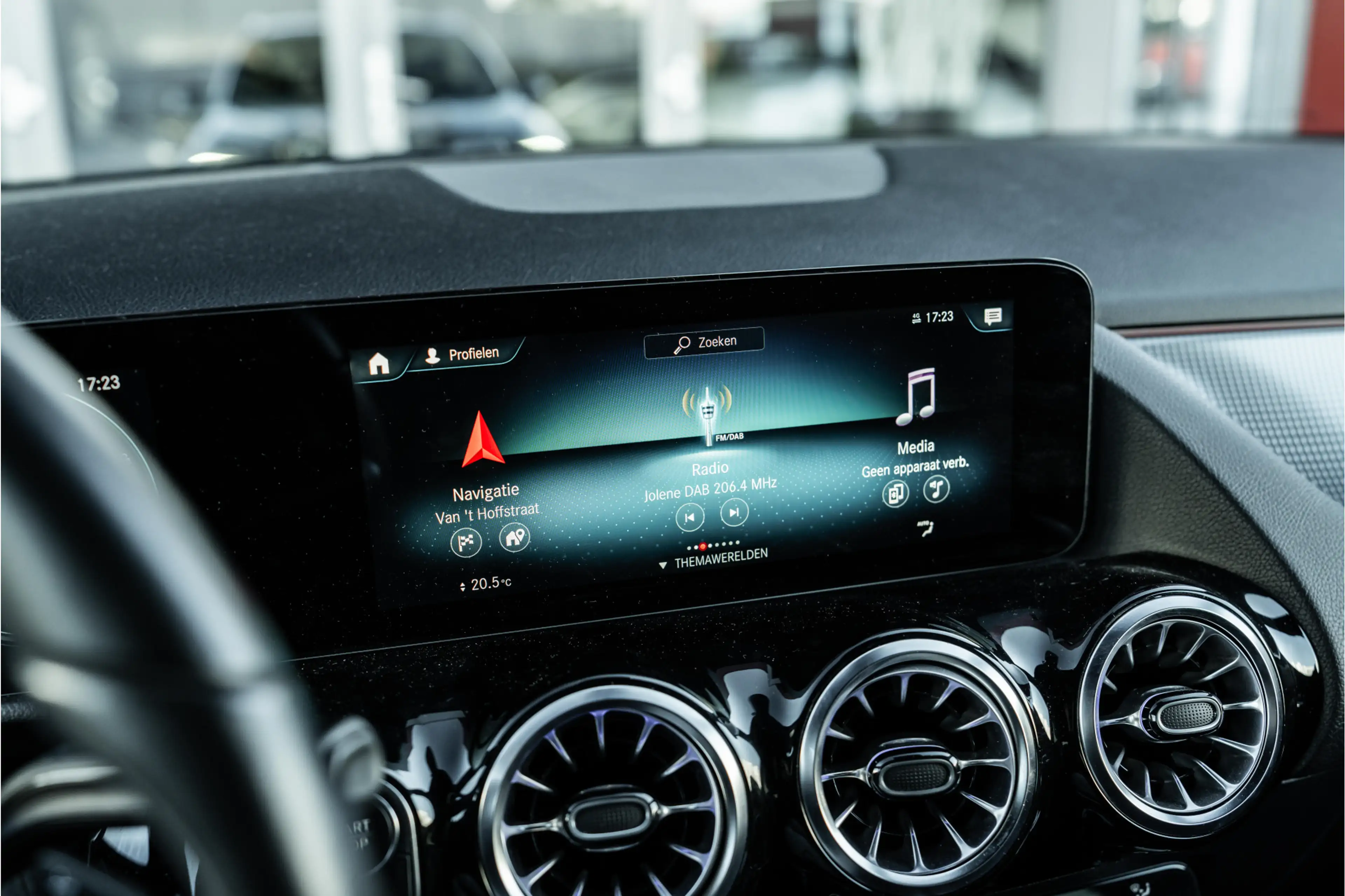 Mercedes-Benz EQA 350 4MATIC Luxury Line 67 kWh — photo 15