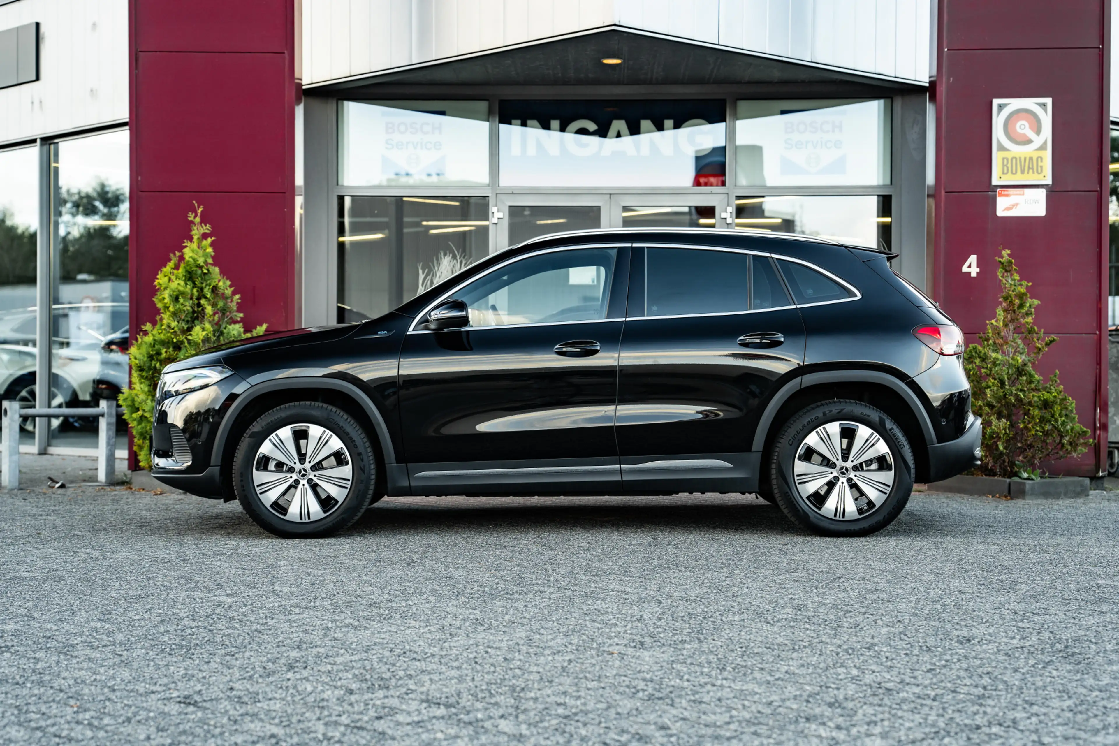 Mercedes-Benz EQA 350 4MATIC Luxury Line 67 kWh — photo 10