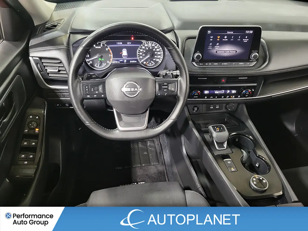 Nissan Rogue снимка Nissan Rogue
