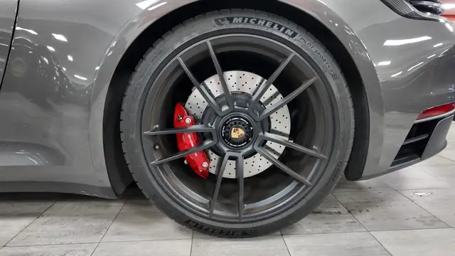 Porsche 911 view 14