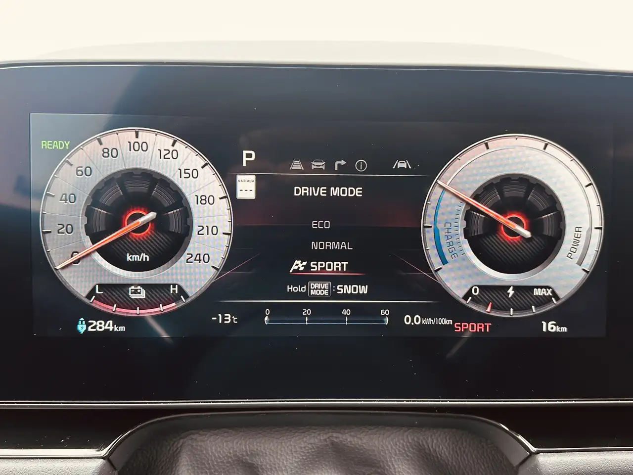 Kia Niro снимка Kia Niro