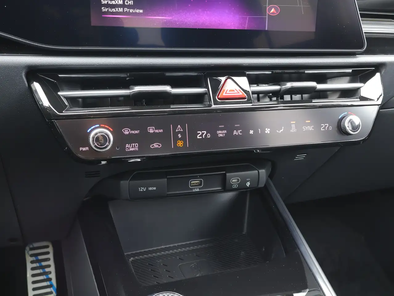 Kia Niro снимка Kia Niro