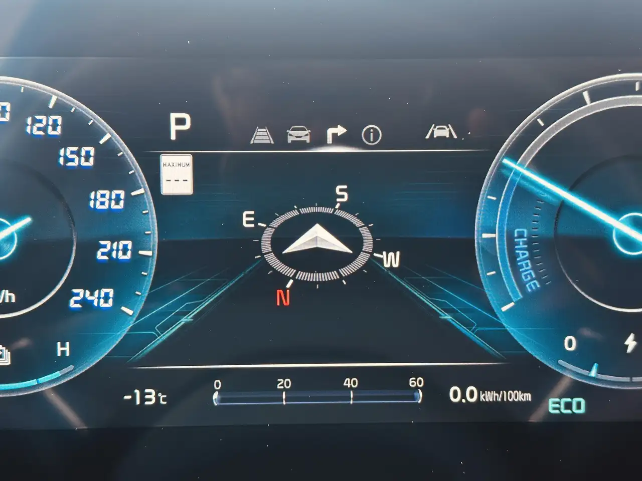 Kia Niro снимка Kia Niro