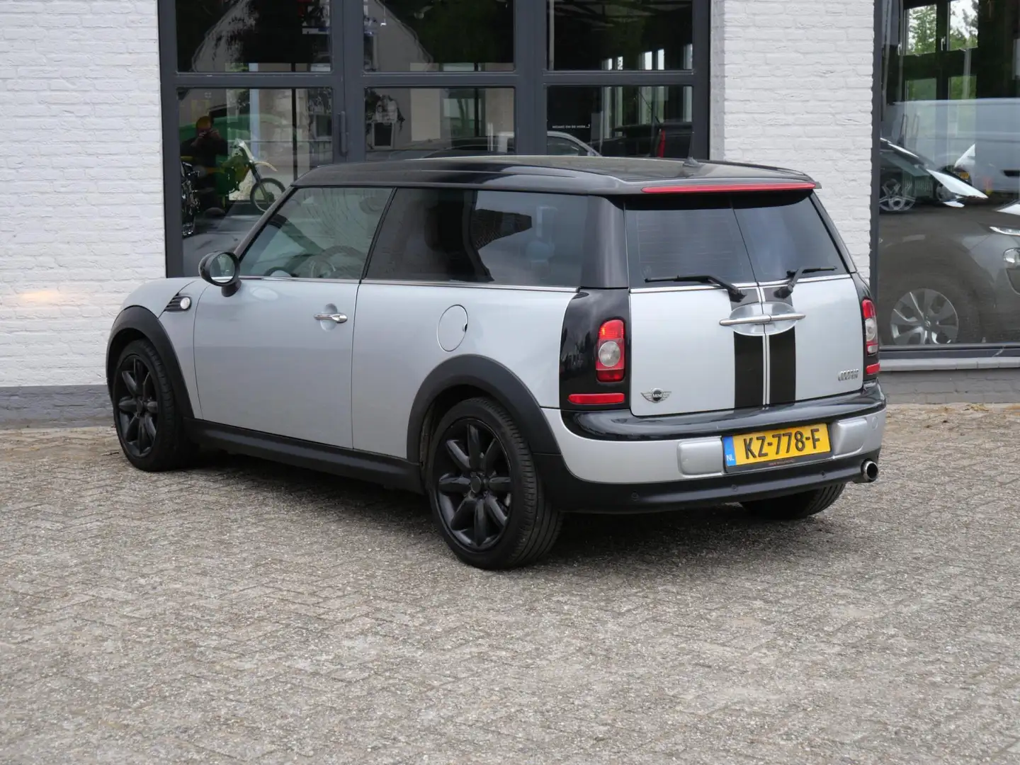 MINI Cooper Clubman 1.6 Airco Leder Pdc Youngtimer Gris - 2