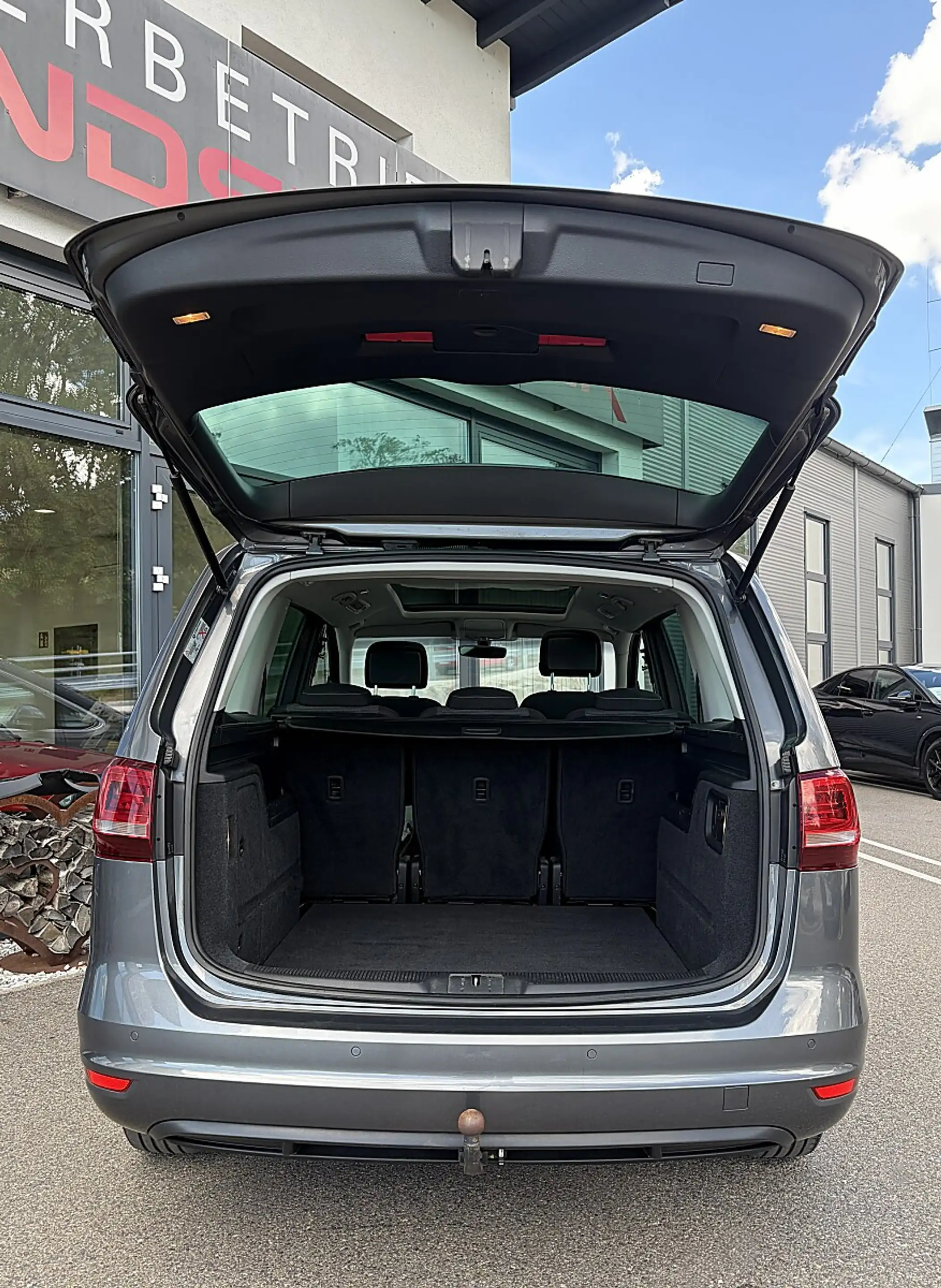 Volkswagen Sharan Business BMT SCR 2,0 TDI — photo 5