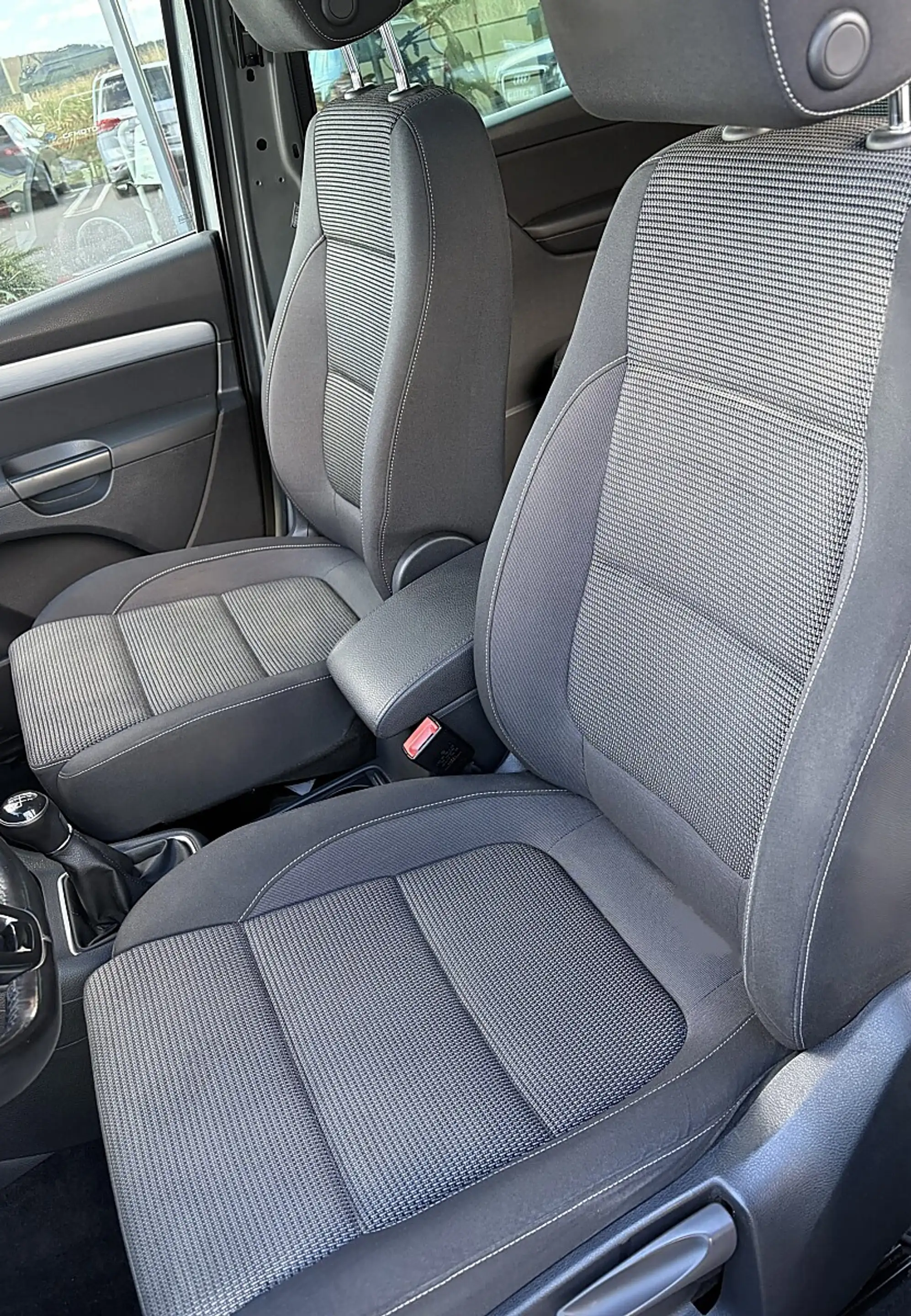 Volkswagen Sharan Business BMT SCR 2,0 TDI — photo 10