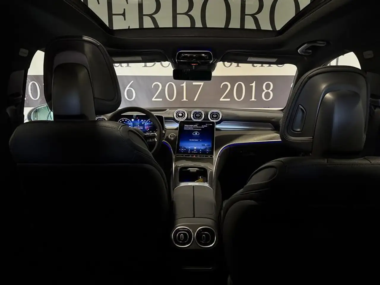 Mercedes-Benz GLC снимка Mercedes-Benz GLC