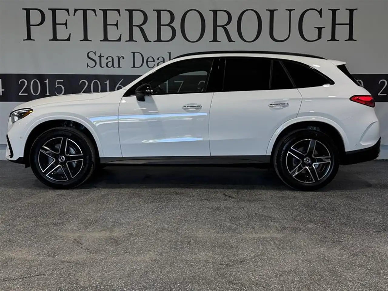 Mercedes-Benz GLC снимка Mercedes-Benz GLC