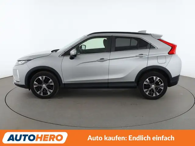 Mitsubishi Eclipse Cross view 3