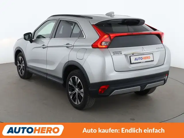 Mitsubishi Eclipse Cross view 4