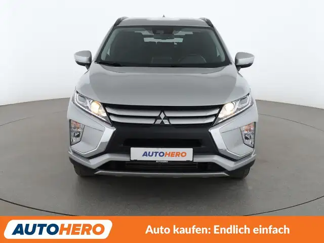 Mitsubishi Eclipse Cross view 9