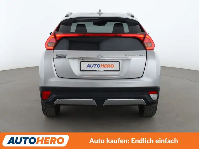 Mitsubishi Eclipse Cross view 5