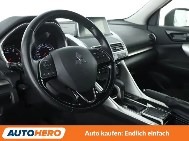 Mitsubishi Eclipse Cross view 11