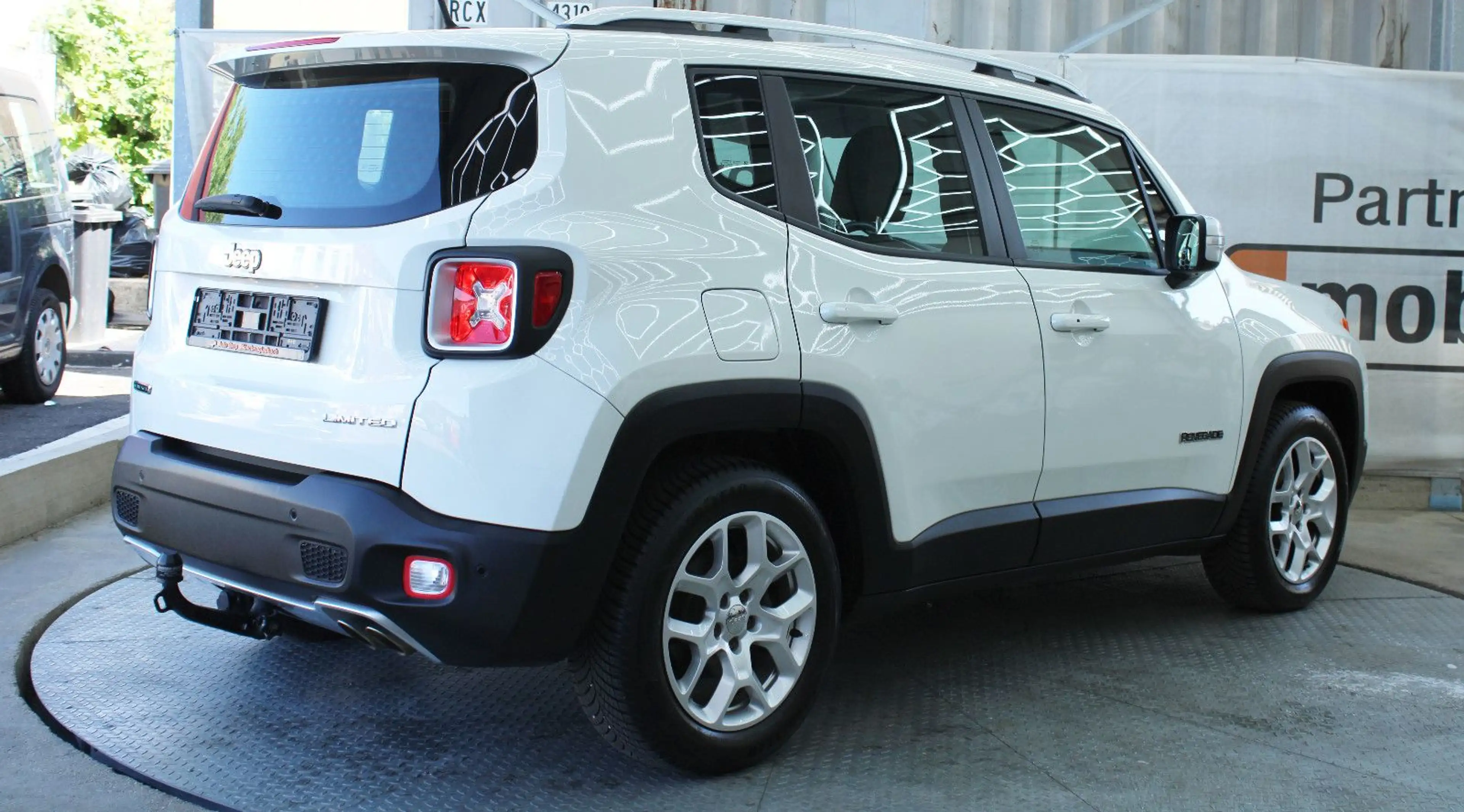 Jeep Renegade Limited *Tüv&Inspektion Neu*Navi* — photo 13