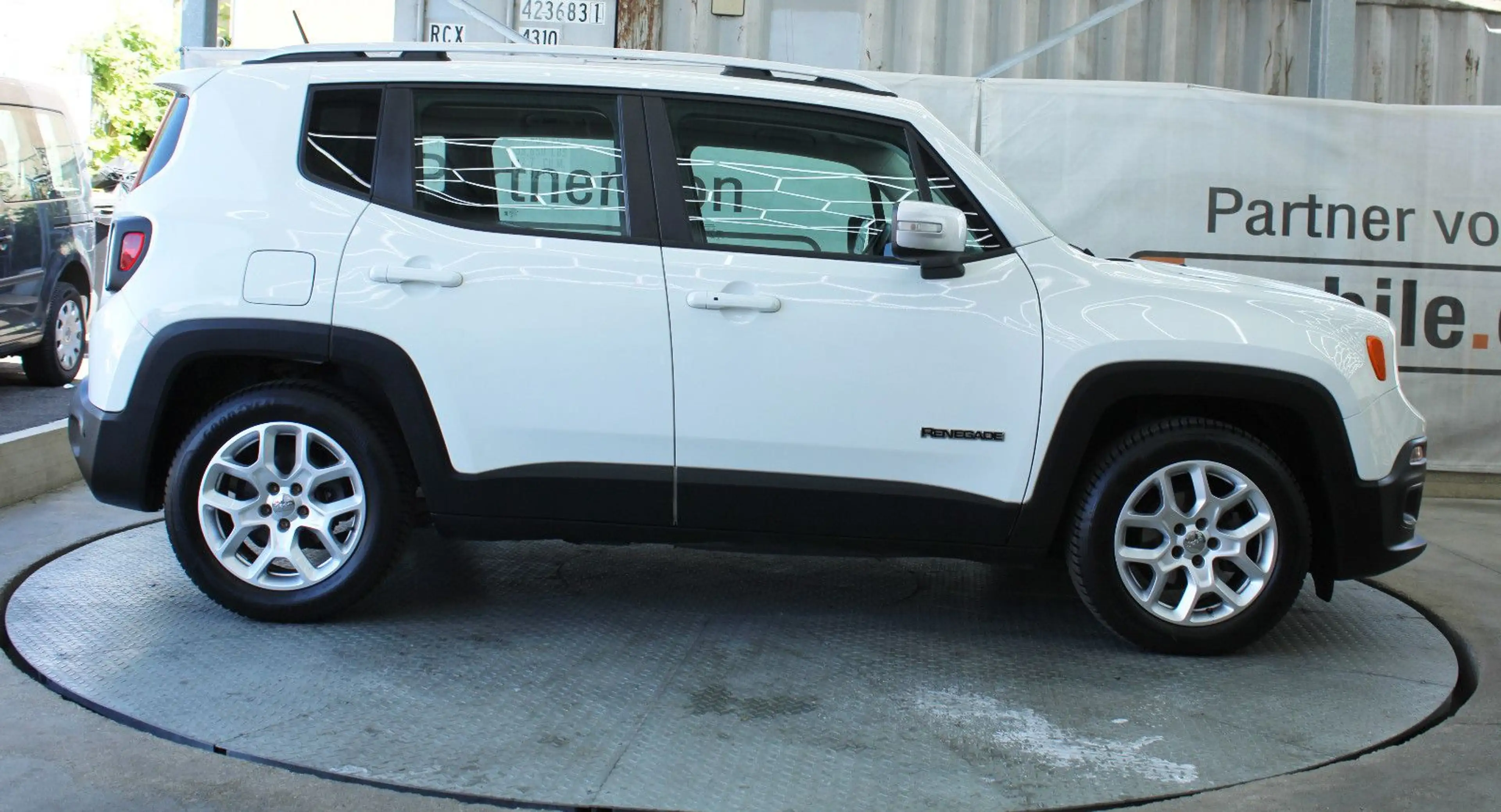 Jeep Renegade Limited *Tüv&Inspektion Neu*Navi* — photo 14