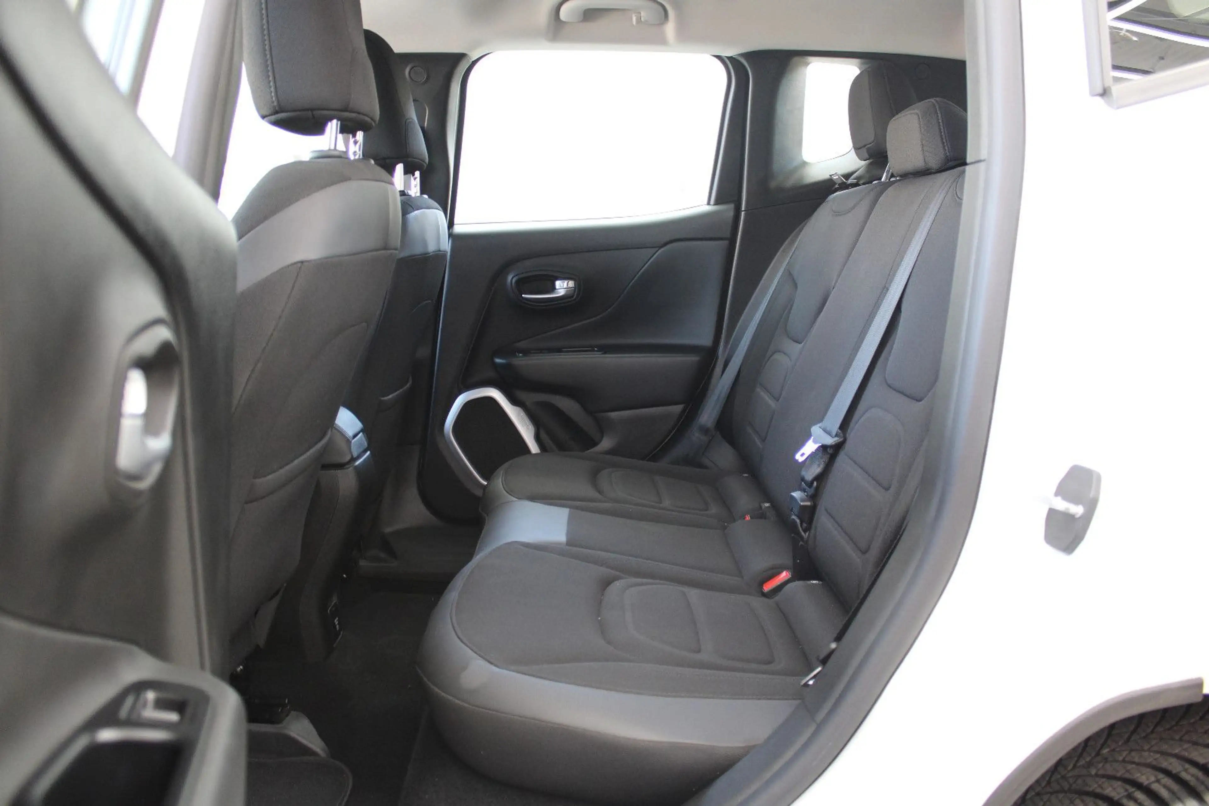 Jeep Renegade Limited *Tüv&Inspektion Neu*Navi* — photo 8