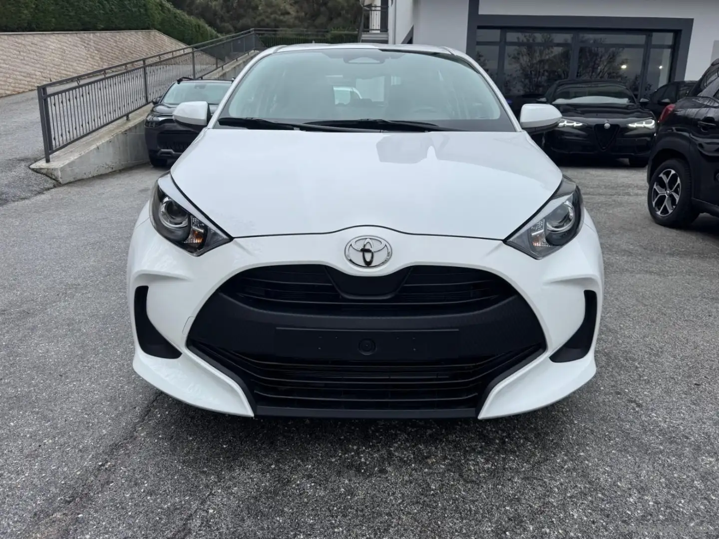 Toyota Yaris 1.5 Hybrid 5p. Active Bianco - 2