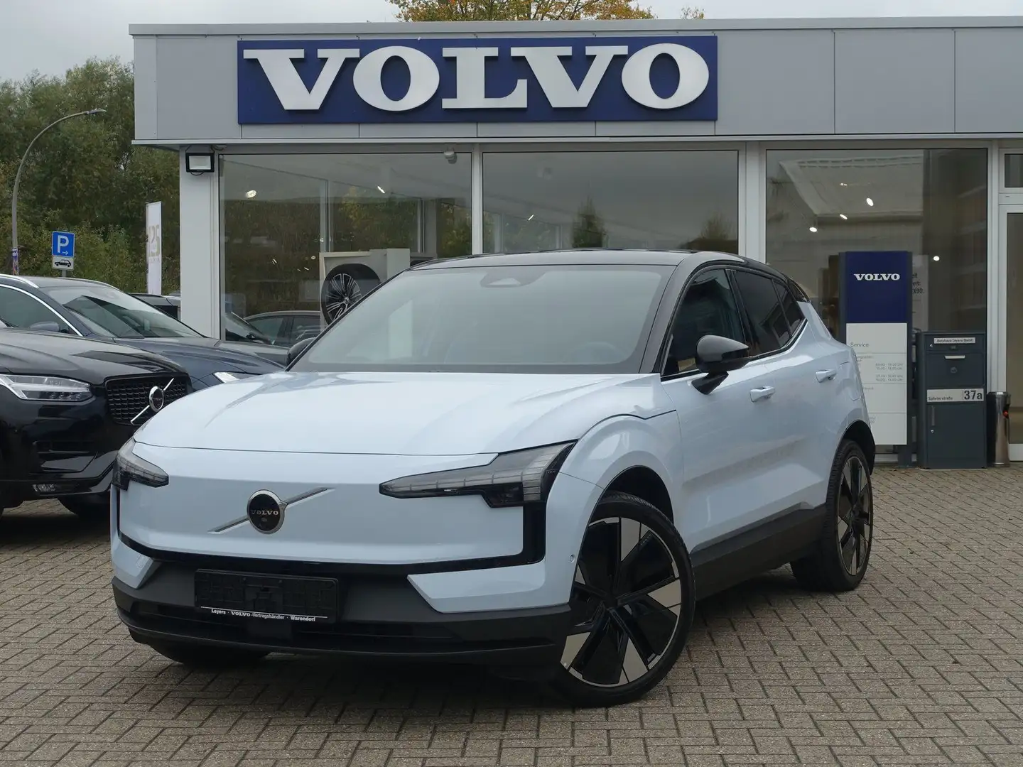 Volvo EX30 Single Motor Extended Range Ultra/BLIS/Pano Blau - 1