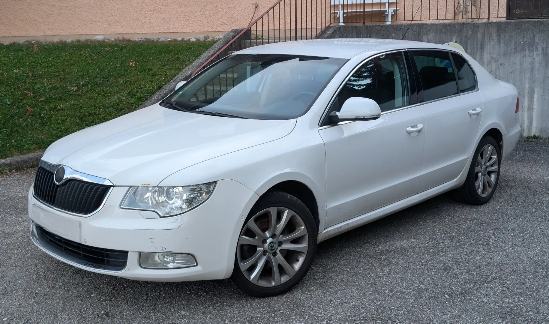 Skoda Superb 1.8 TSI Ambition Weiß - 1
