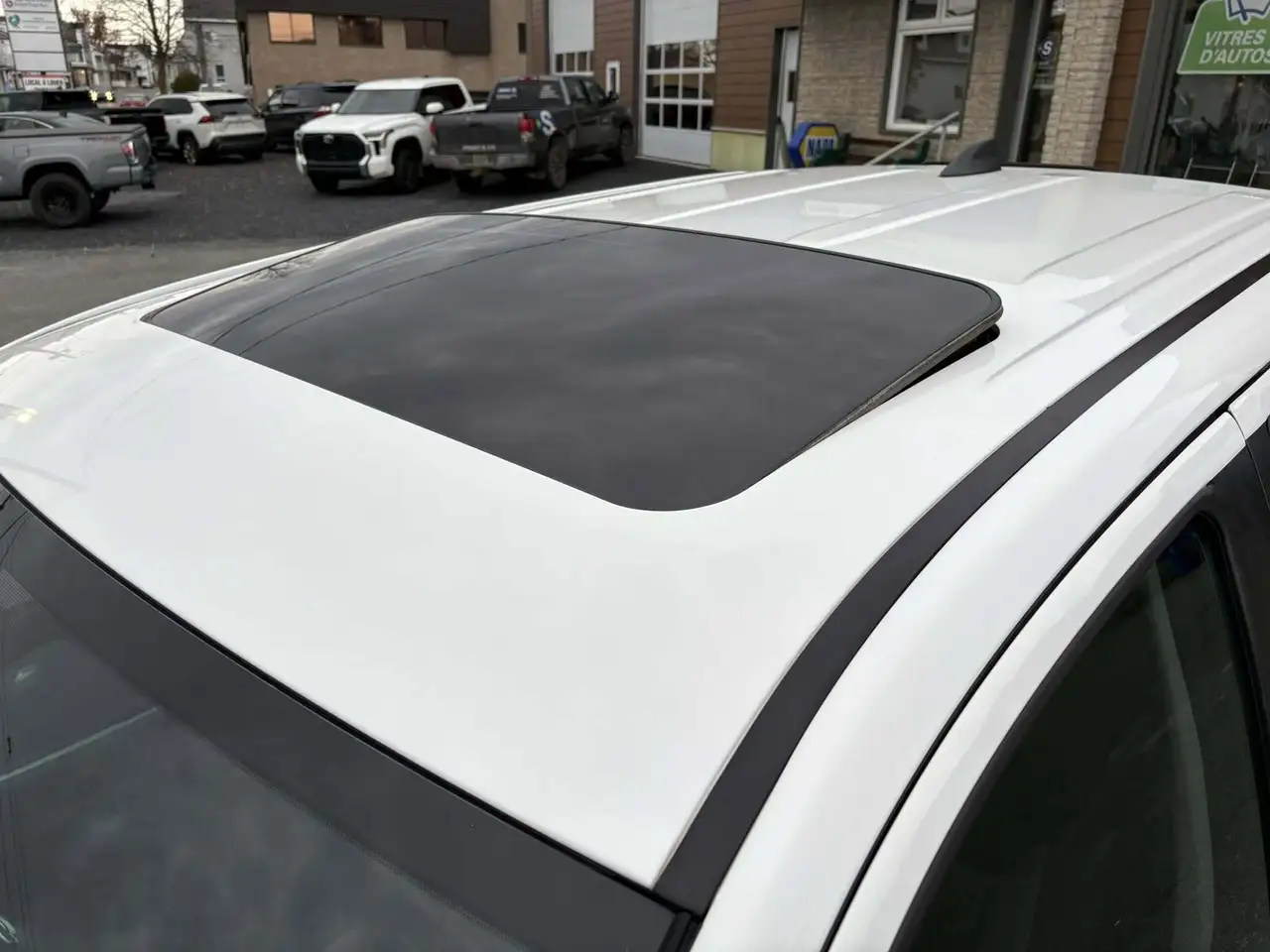 Toyota Tundra снимка Toyota Tundra