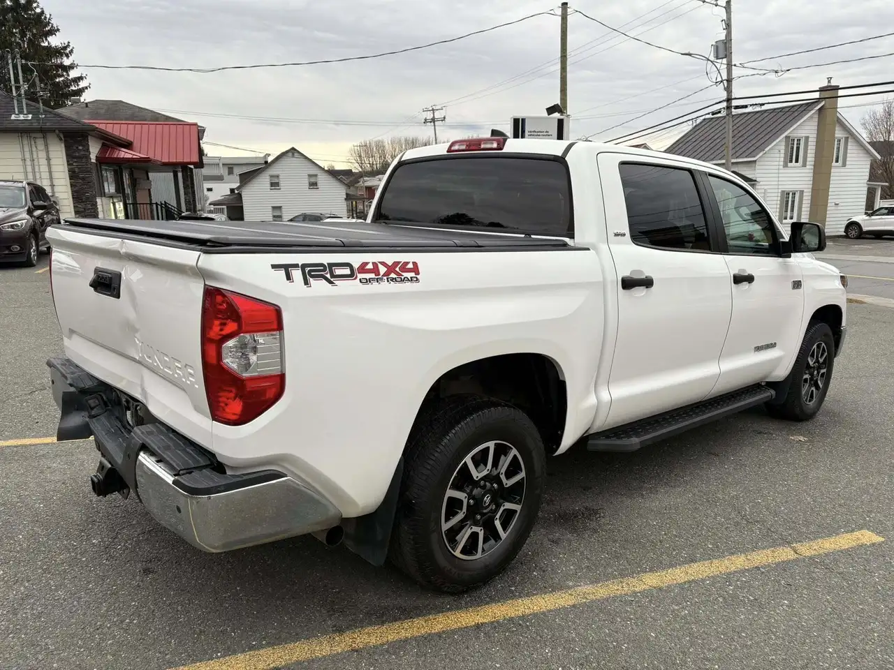 Toyota Tundra снимка Toyota Tundra