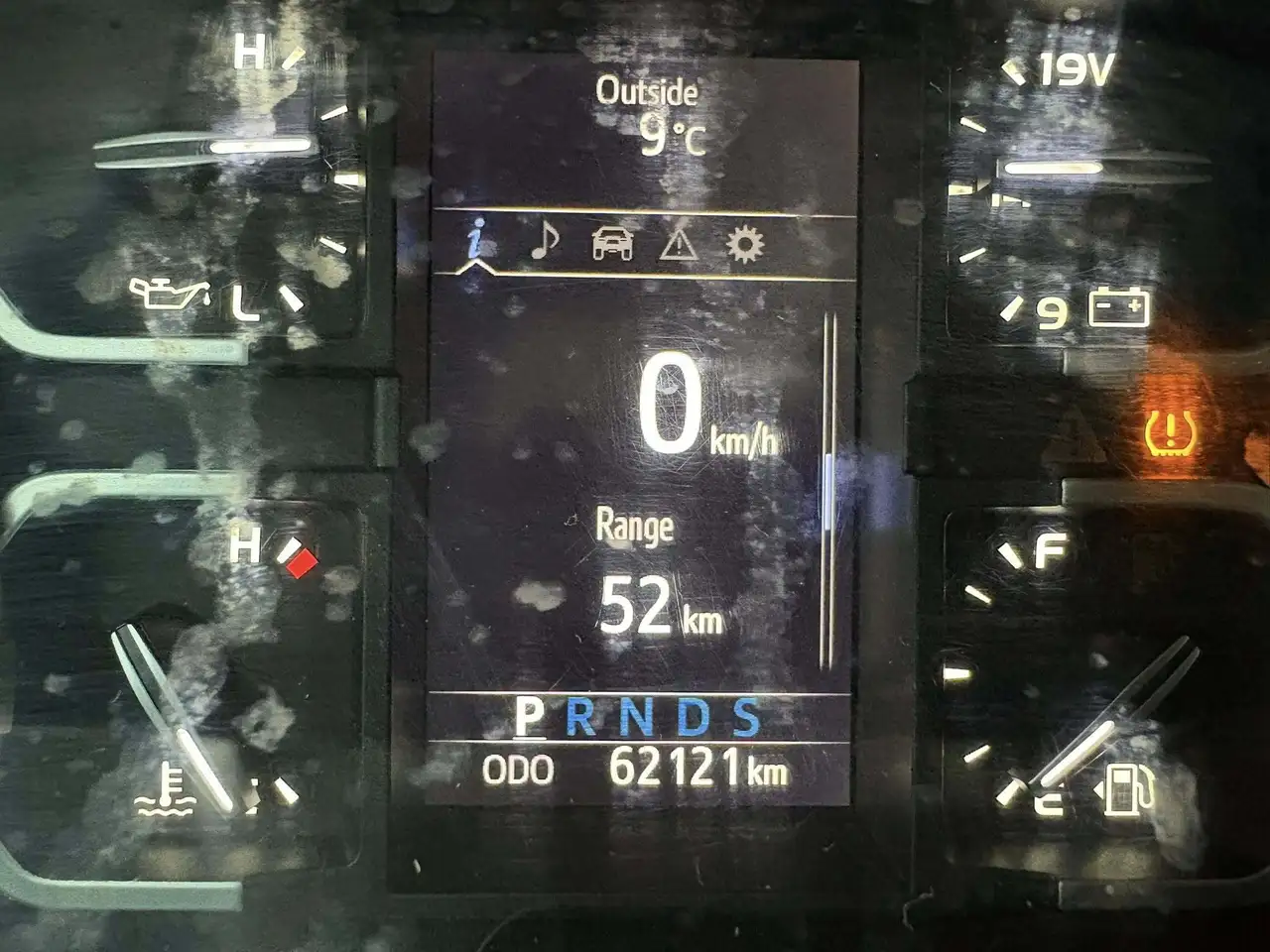 Toyota Tundra снимка Toyota Tundra