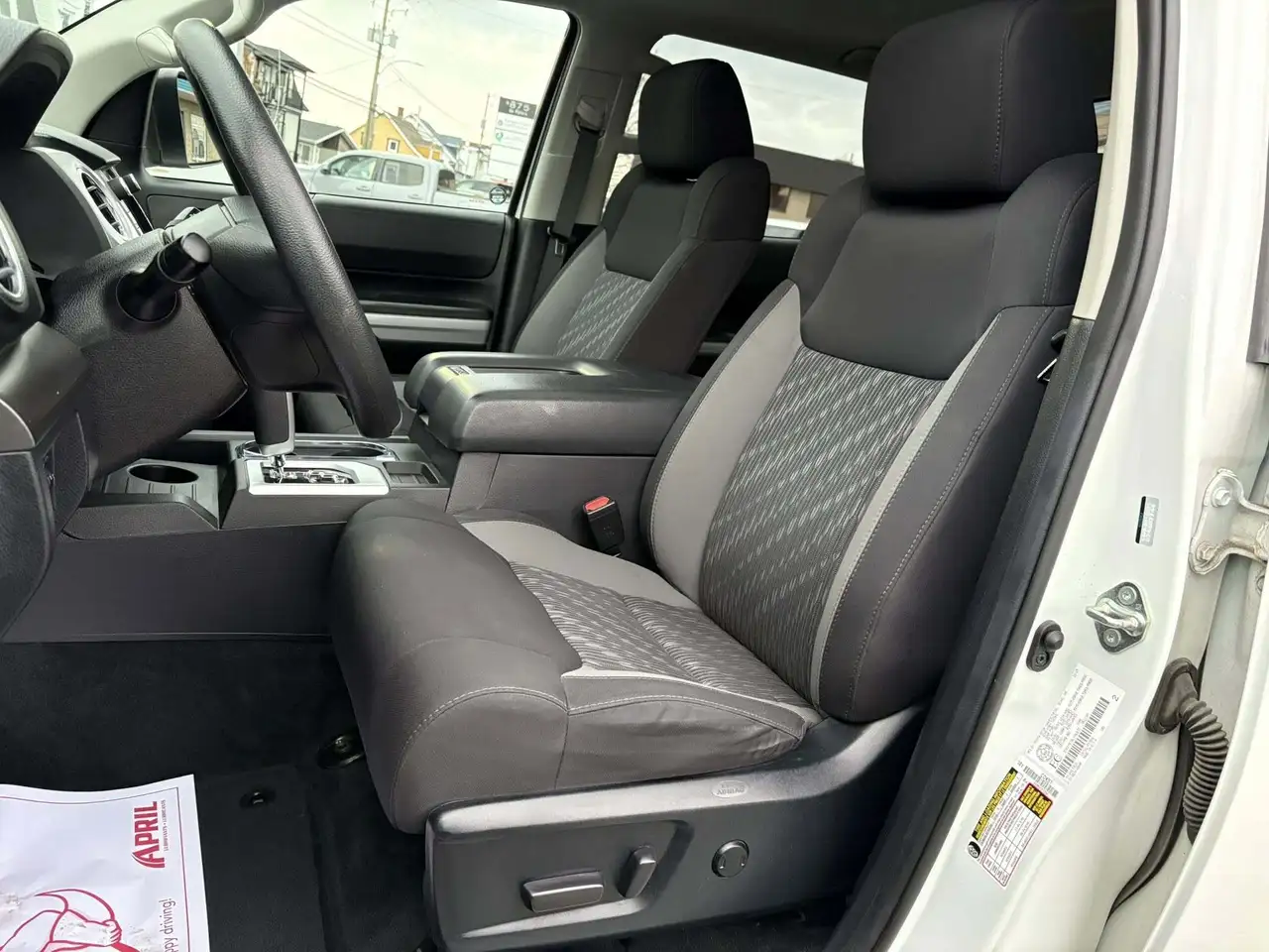 Toyota Tundra снимка Toyota Tundra