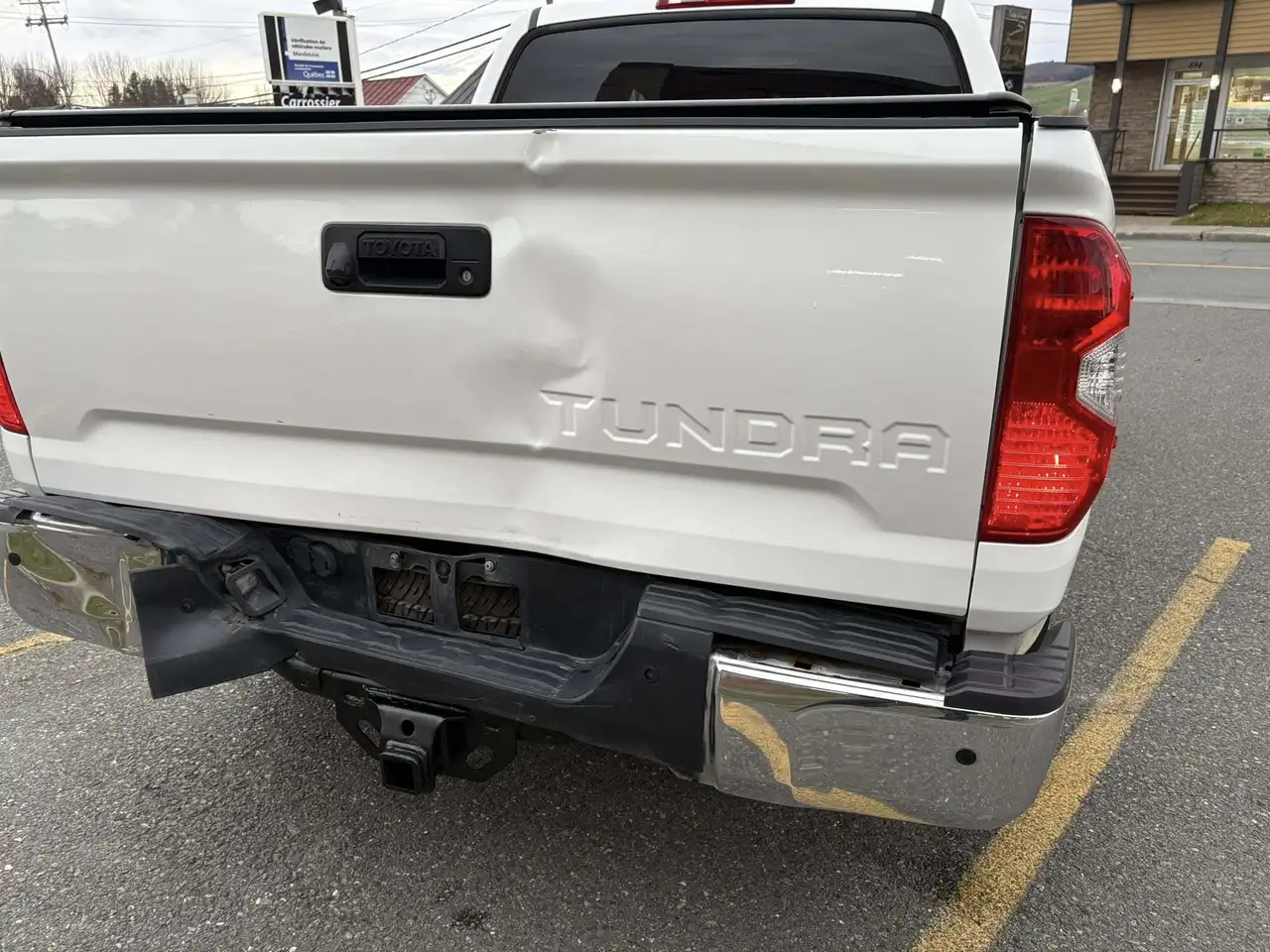 Toyota Tundra снимка Toyota Tundra