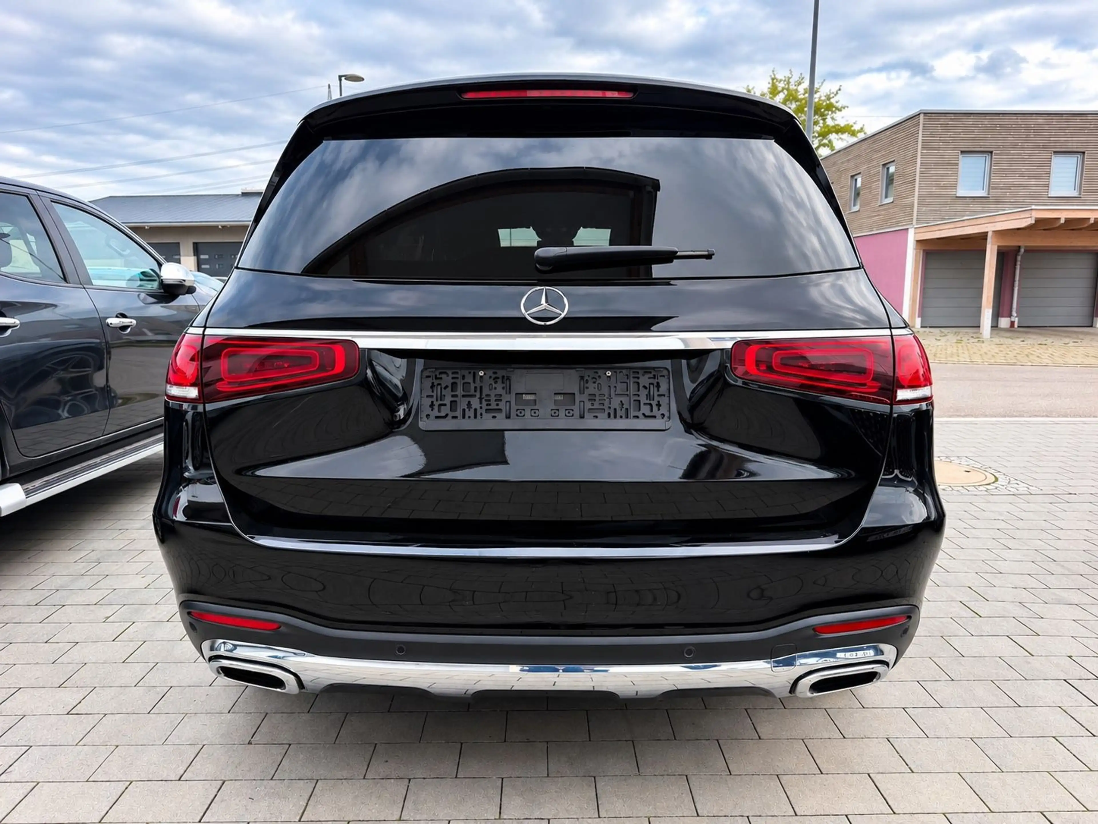 Mercedes-Benz GLS 400 d AMG Line 4Matic/HUD/PANO/BURM/21Zoll — photo 7
