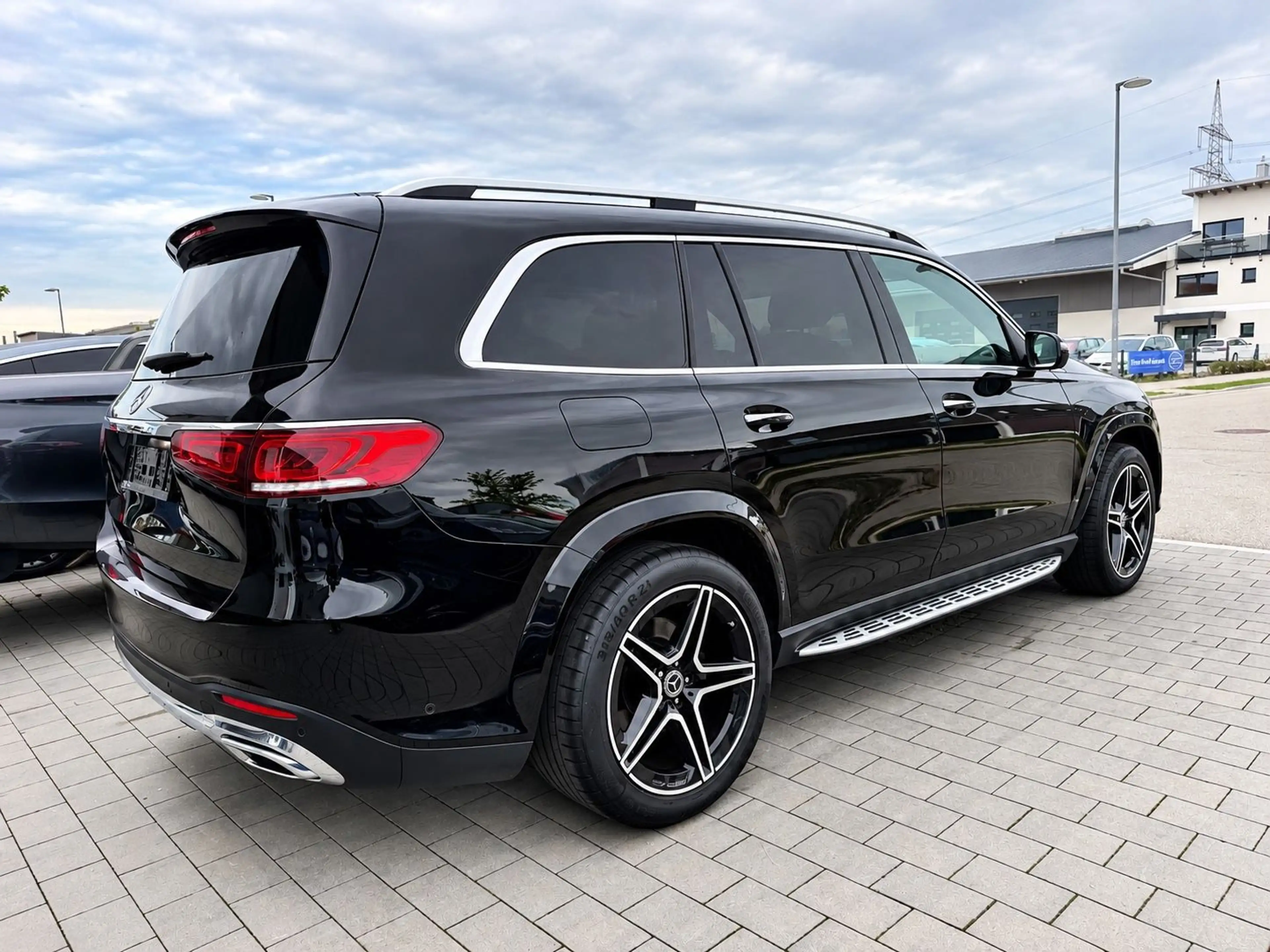 Mercedes-Benz GLS 400 d AMG Line 4Matic/HUD/PANO/BURM/21Zoll — photo 4