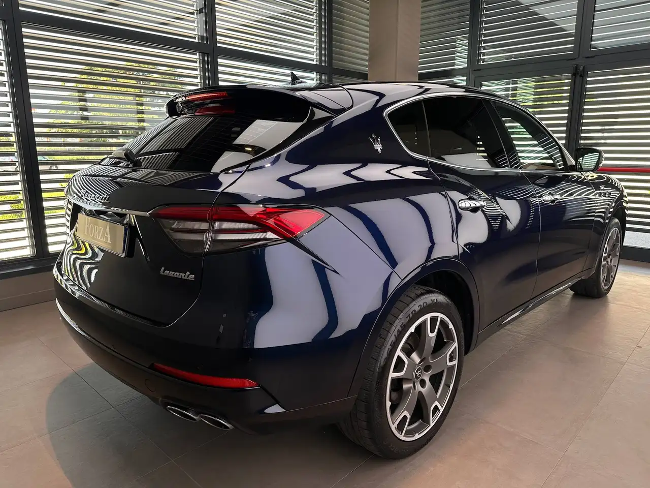 Maserati Levante 2022 — фото 15