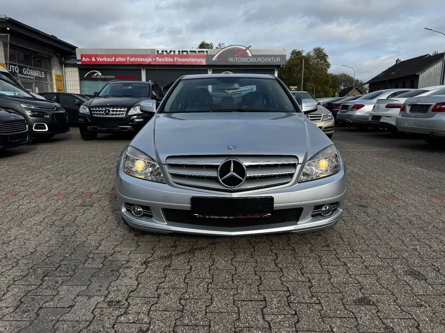 Mercedes-Benz C 180 Avantgarde Automatik Limo 8-fach bereift! Argento - 2