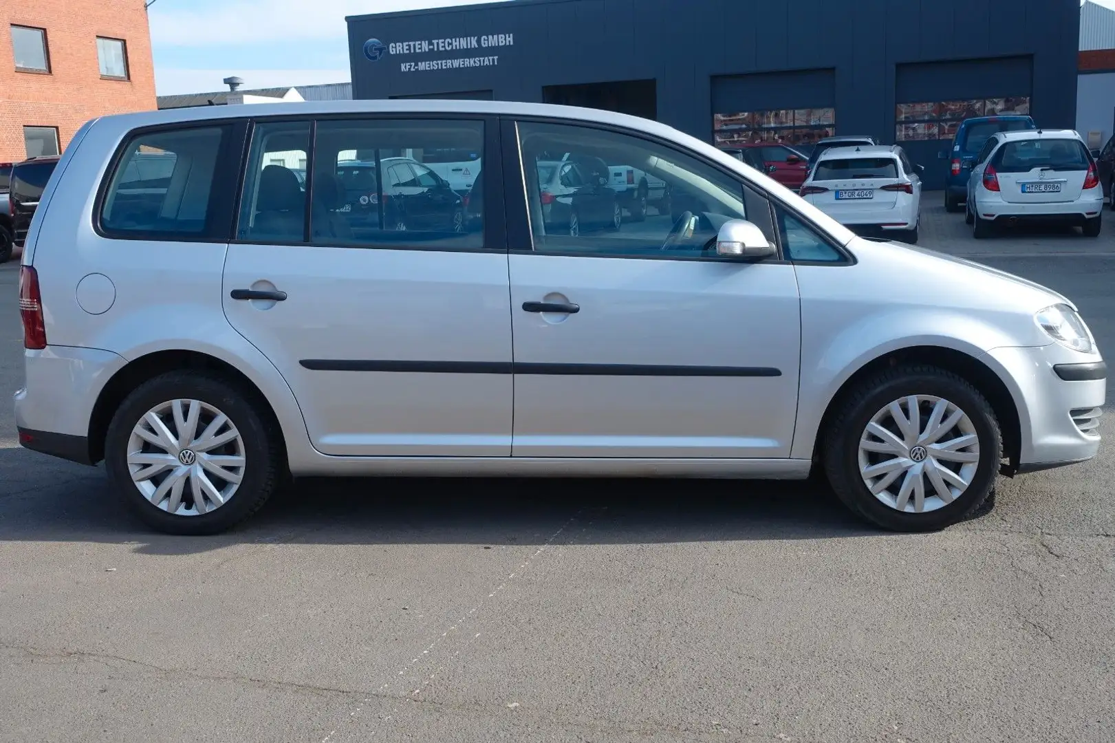 Volkswagen Touran Conceptline 1.6*AHK*AC*BC*TÜV+ZR+WAPU-NEU Silber - 2