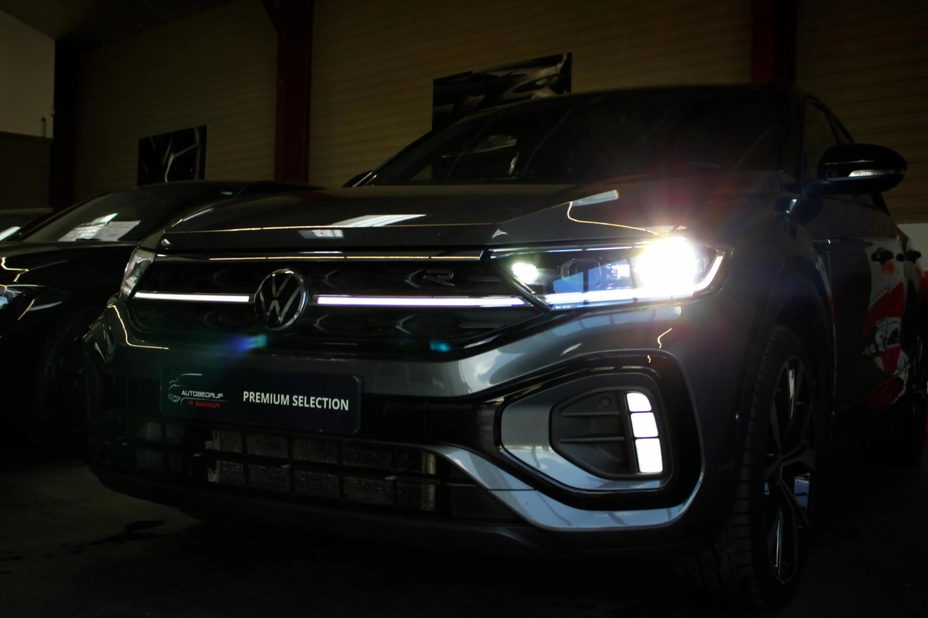 Volkswagen T-Roc 1.5 TSI R-Line // Black Style | Trekhaak | IQ.Ligh — photo 26