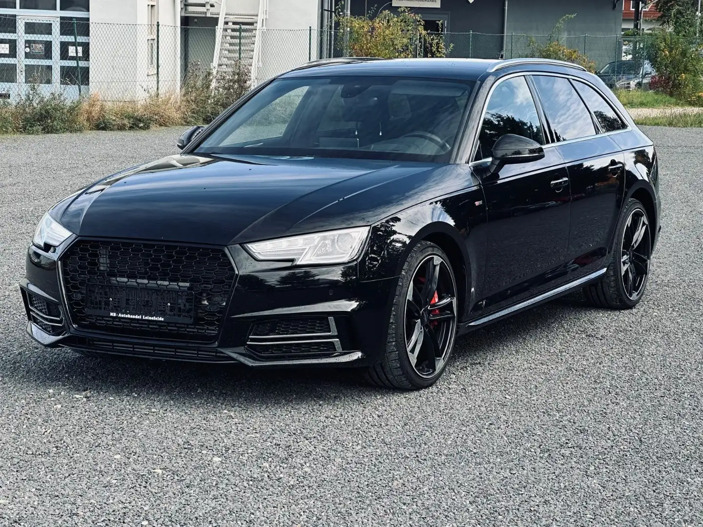 Audi A4 3.0 TDI Avant quattro sport S-Line*HEADUP*AHK Schwarz - 1