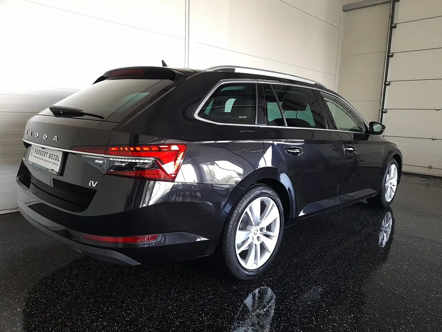 Skoda Superb Kombi STYLE IV 156/218 DSG *MATRIX-LED / DCC / ... Schwarz - 2