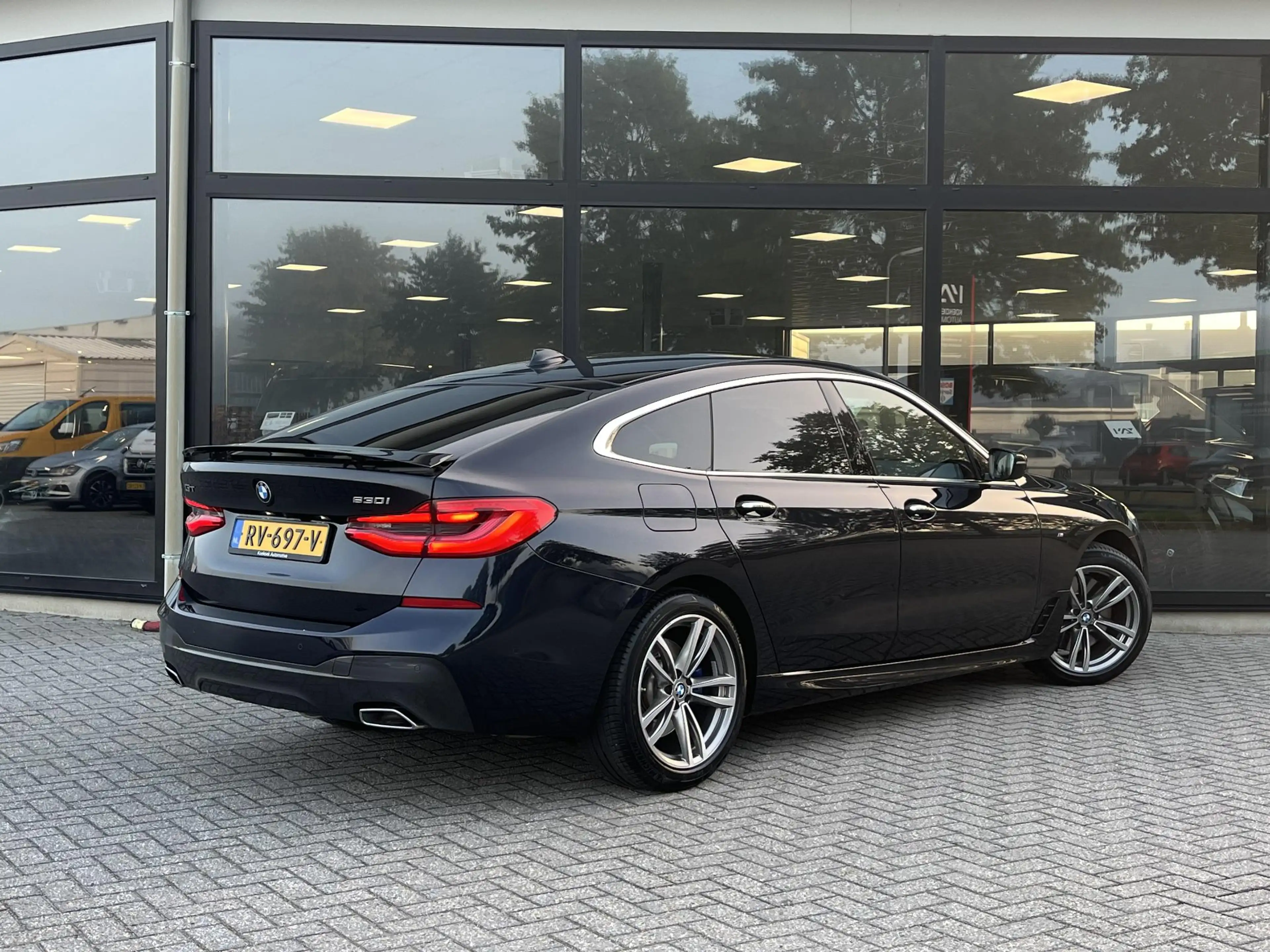 BMW 630 6-serie Gran Turismo 630i High Executive M-Sport/L — photo 3