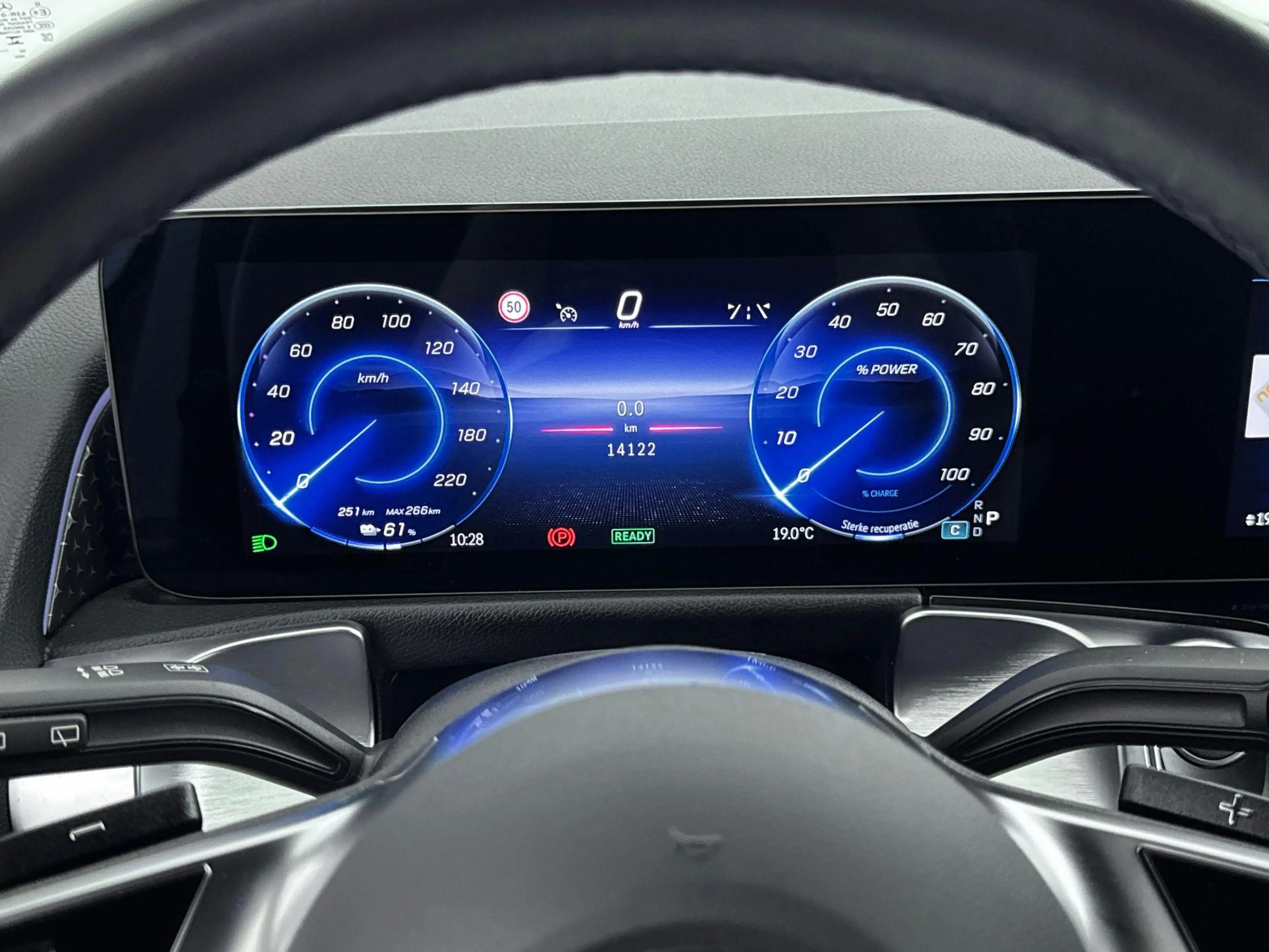 Mercedes-Benz EQB 300 EQB 4MATIC Progressive Line 7-Persoons | Advanced — photo 10
