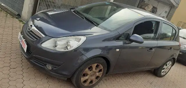 Opel Corsa view 4