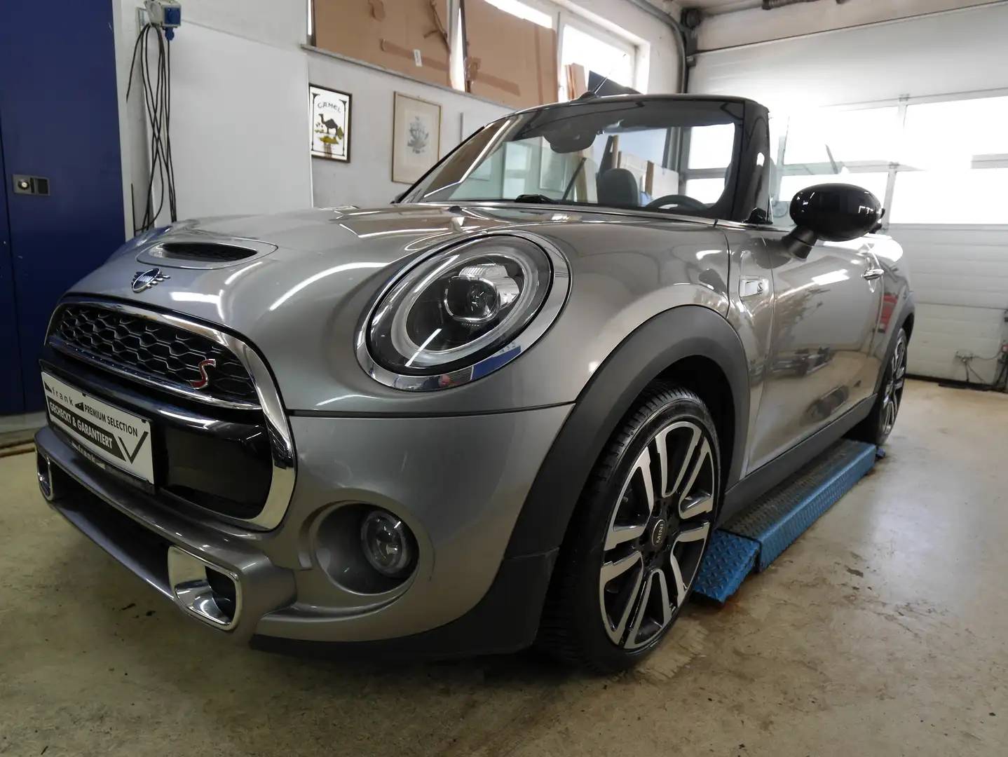 MINI Cooper S Cabrio Cooper S Grau - 1