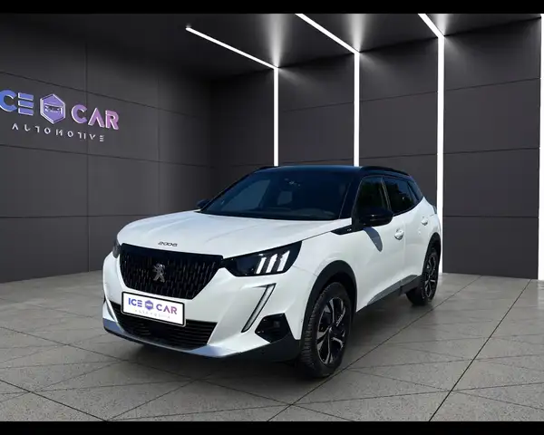 Peugeot 2008 PureTech 130 S&S EAT8 GT